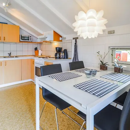 2 Bedroom Stunning Home In Thisted Norre Vorupor