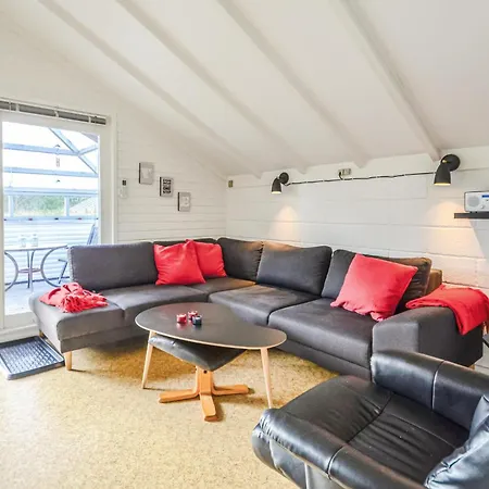 2 Bedroom Stunning Home In Thisted Holiday home *