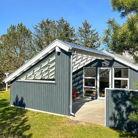 2 Bedroom Stunning Home In Thisted Holiday home Norre Vorupor